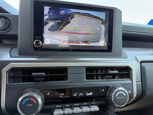 Certified 2024 Toyota Tacoma SR5 AWD/4WD image 21