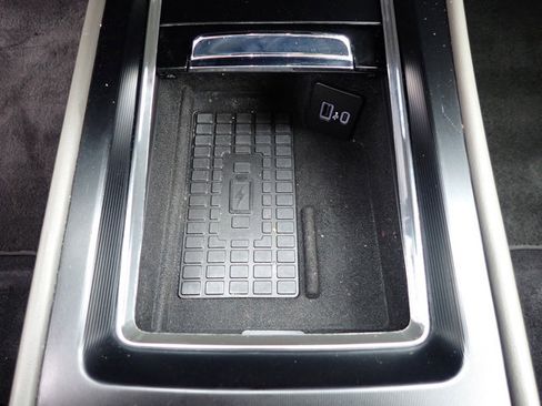 Used 2023 Lincoln Corsair AWD w/ Equipment Group 101A image 24