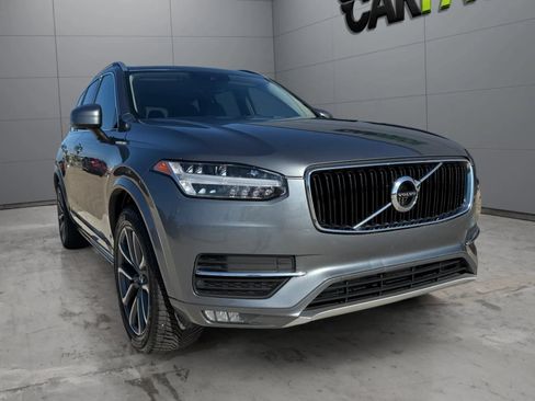 Used 2019 Volvo XC90 T5 Momentum w/ Multimedia Package AWD/4WD image 3