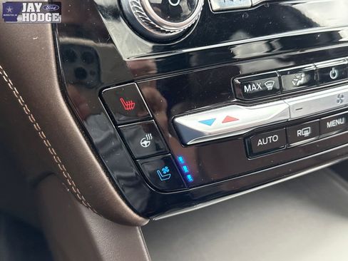 Used 2022 Ford Explorer King Ranch AWD/4WD image 34
