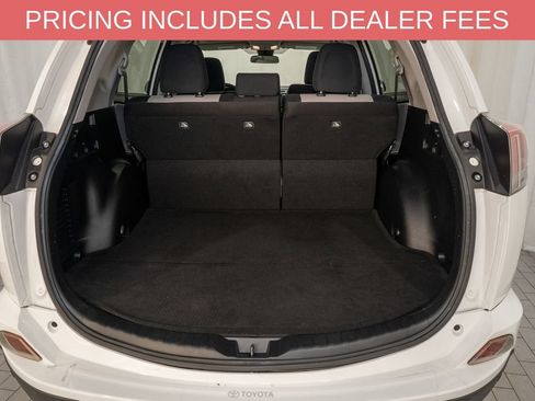 Used 2018 Toyota RAV4 XLE FWD image 5