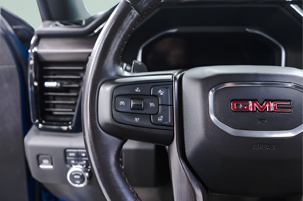 Used 2023 GMC Sierra 1500 AT4 w/ Technology Package AWD/4WD image 10