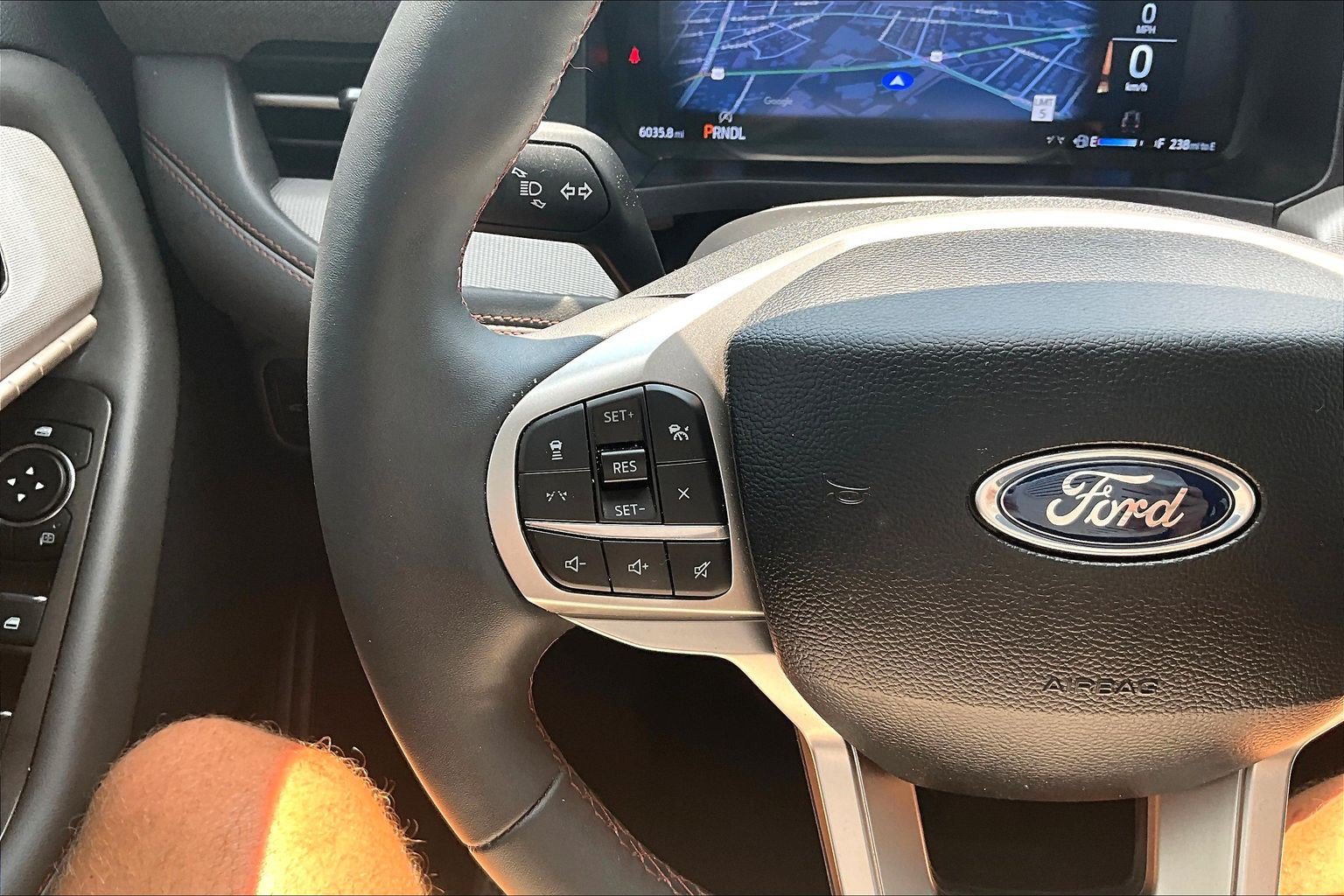 Used 2025 Ford Explorer Active w/ Active Comfort Package AWD/4WD image 23