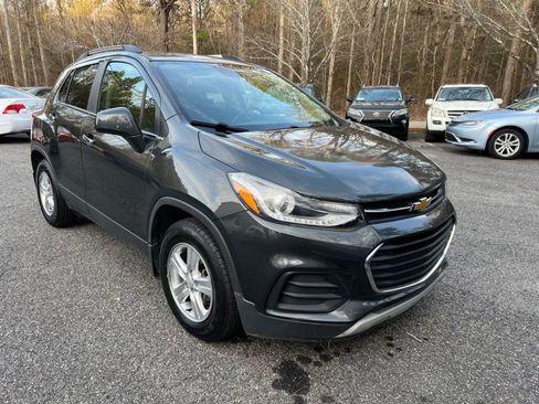 Used 2018 Chevrolet Trax LT w/ LT Convenience Package image 8