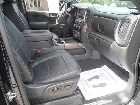 Used 2022 Chevrolet Silverado 1500 High Country w/ Technology Package image 10