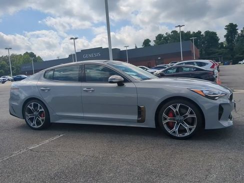 Used 2019 Kia Stinger GT2 AWD/4WD image 2