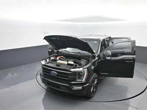 Certified 2022 Ford F150 Lariat w/ Equipment Group 502A High image 42