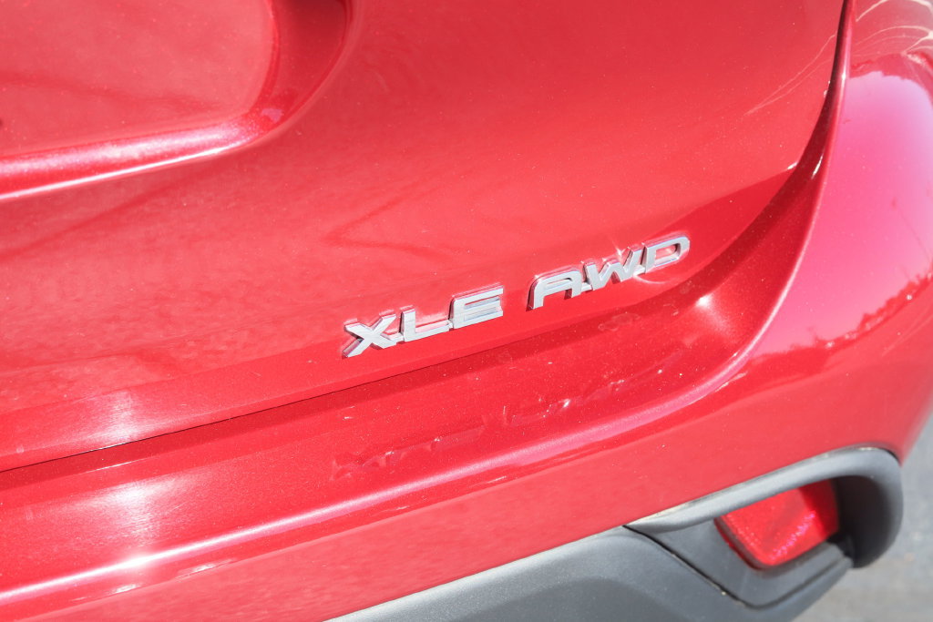 Used 2023 Toyota Highlander XLE AWD/4WD image 36