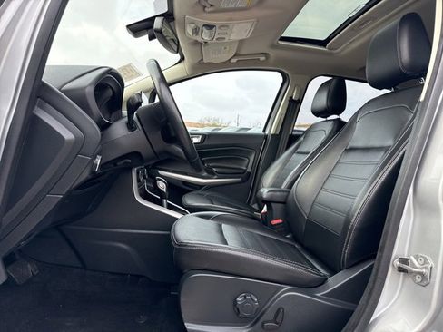 Used 2021 Ford EcoSport Titanium image 2