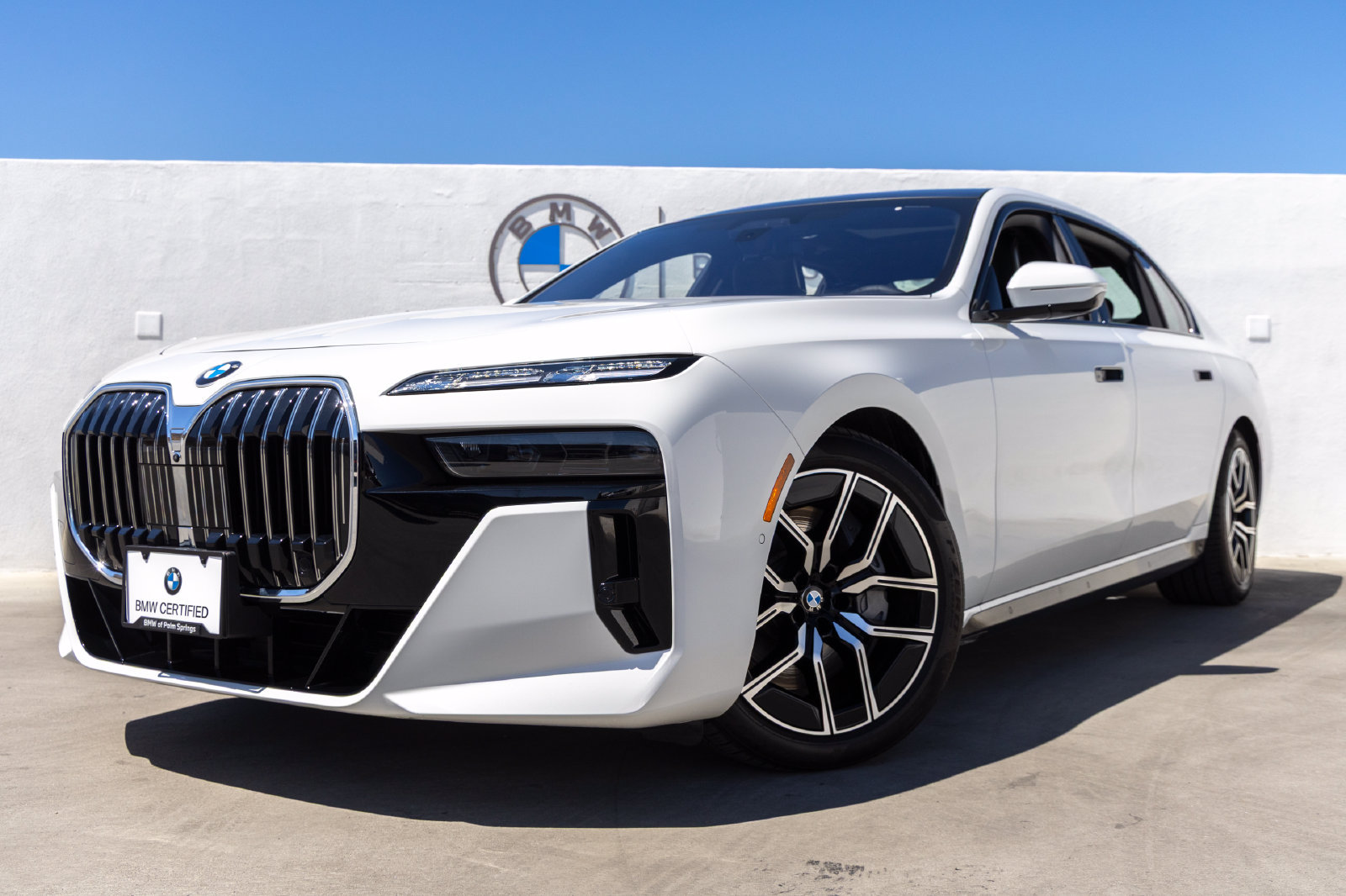 Certified 2025 BMW 760i xDrive AWD/4WD image 8