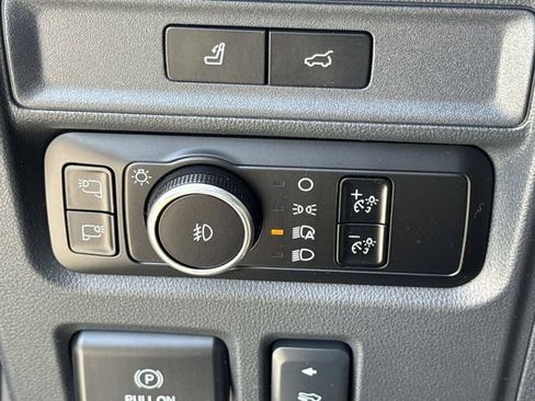Used 2024 Ford Expedition Platinum AWD/4WD image 39