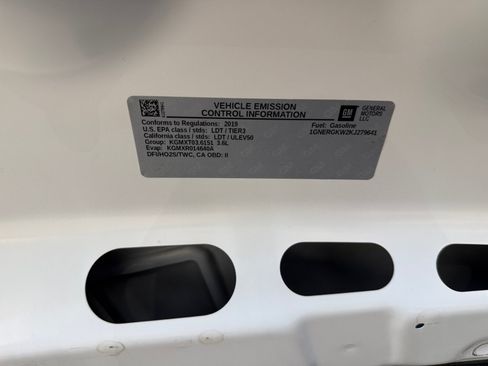 Used 2019 Chevrolet Traverse LT FWD image 15