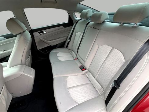 Used 2018 Hyundai Sonata SE FWD image 18