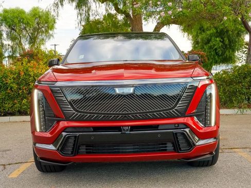 New 2026 Cadillac Vistiq Platinum image 4