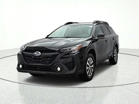 Used 2023 Subaru Outback Premium AWD/4WD image 2