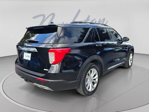 Used 2020 Ford Explorer XLT w/ Equipment Group 202A AWD/4WD image 4