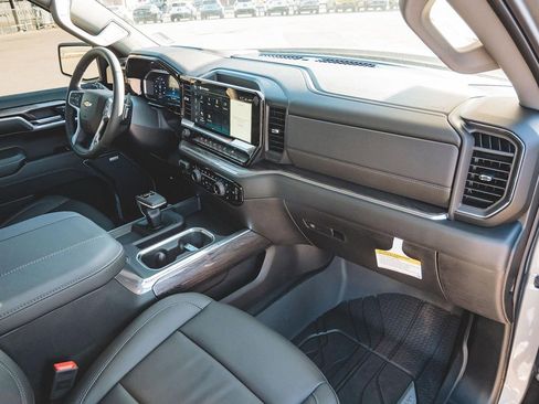 Used 2024 Chevrolet Silverado 1500 LTZ w/ LTZ Convenience Package II AWD/4WD image 13