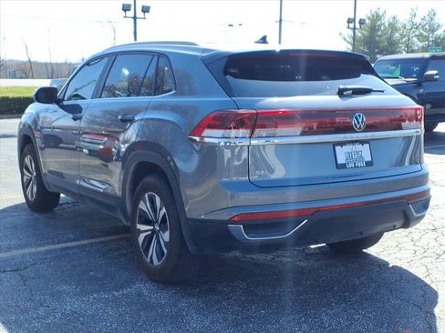 Used 2024 Volkswagen Atlas Cross Sport SE image 6