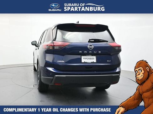 Used 2024 Nissan Rogue SV FWD image 7