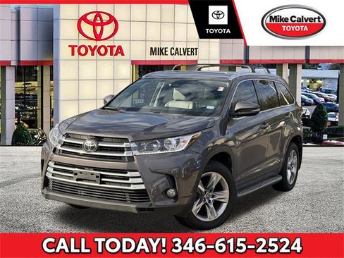Used 2017 Toyota Highlander Limited image 1