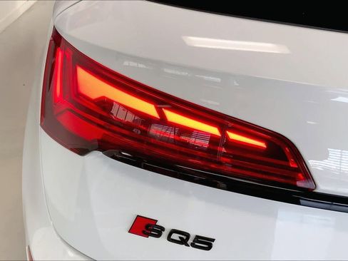 Used 2025 Audi SQ5 Premium Plus w/ Premium Plus Package image 32