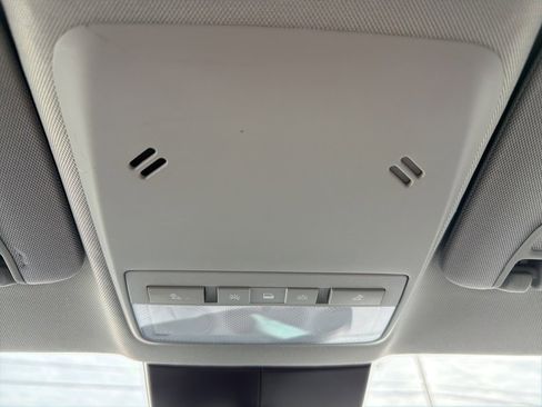 Certified 2022 Chevrolet Trax LS w/ Tint and Cruise Package image 17