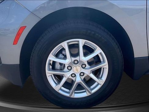 Used 2024 Chevrolet Equinox LS AWD/4WD image 9