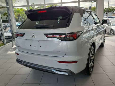 New 2026 Mitsubishi Outlander SEL image 4