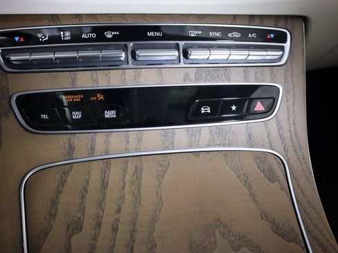 Certified 2022 Mercedes-Benz E 350 4MATIC Sedan image 20