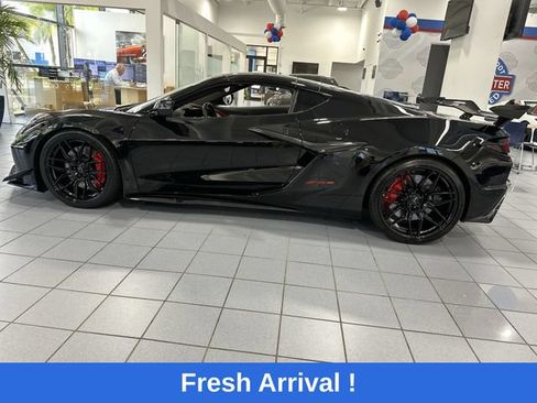 Used 2025 Chevrolet Corvette Z06 w/ Stealth Interior Trim Package RWD image 30