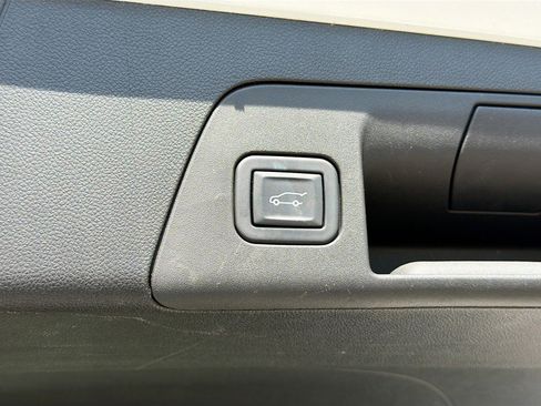 Used 2023 Buick Envision Preferred FWD image 28