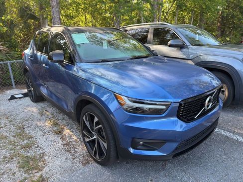 Used 2021 Volvo XC40 T5 R-Design w/ Climate Package AWD/4WD image 1