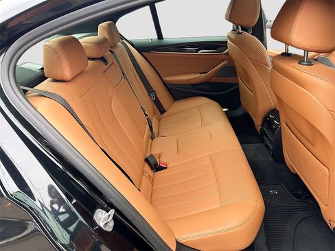 Used 2021 BMW 540i xDrive w/ M Sport Package image 28