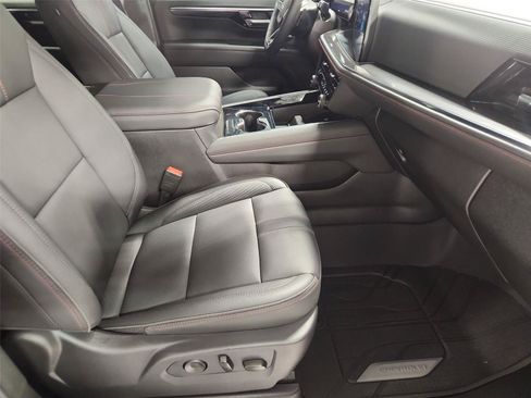 Used 2025 Chevrolet Tahoe RST w/ Comfort Package AWD/4WD image 28