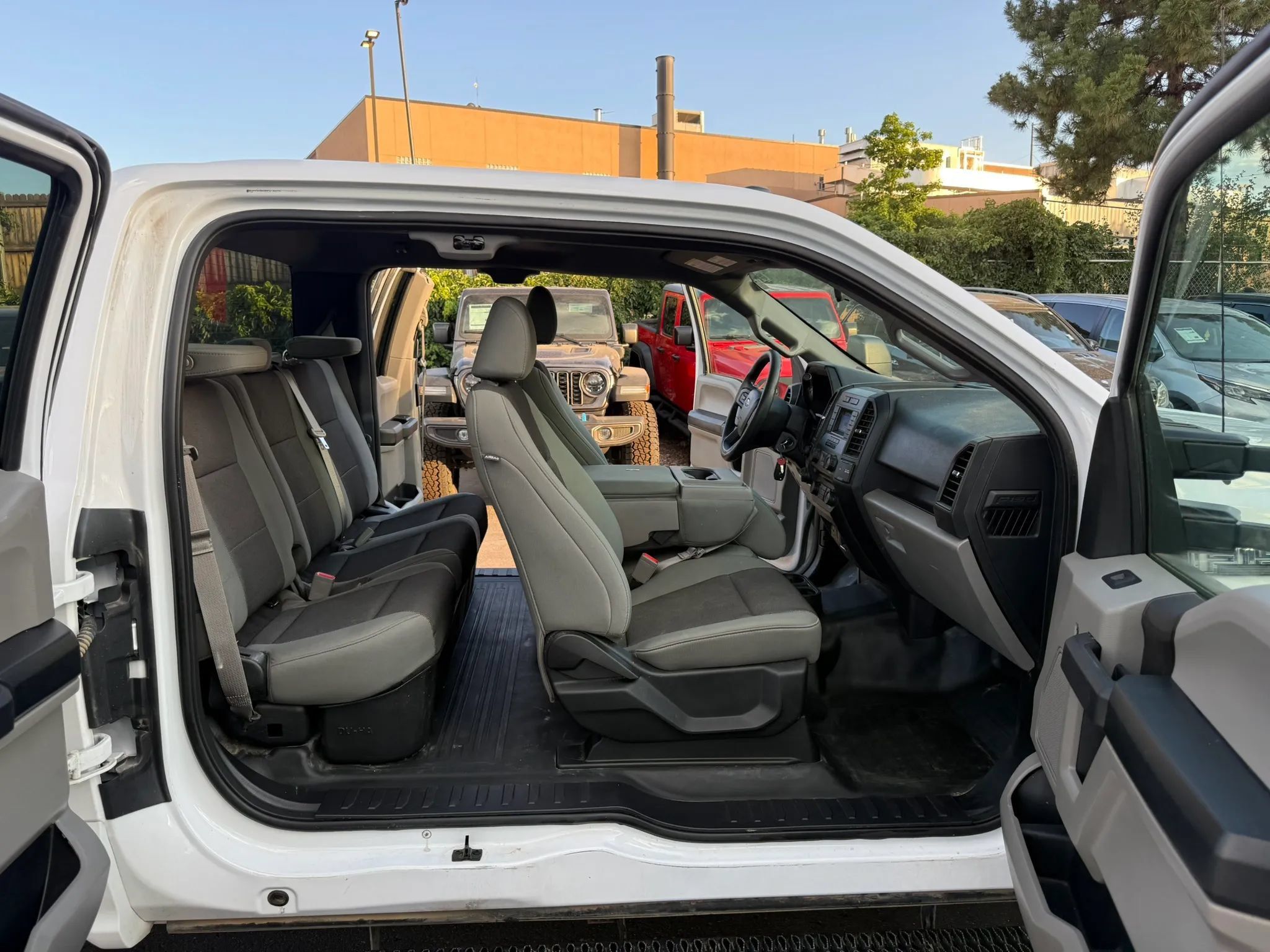 Used 2018 Ford F150 XL w/ Equipment Group 101A Mid AWD/4WD image 33