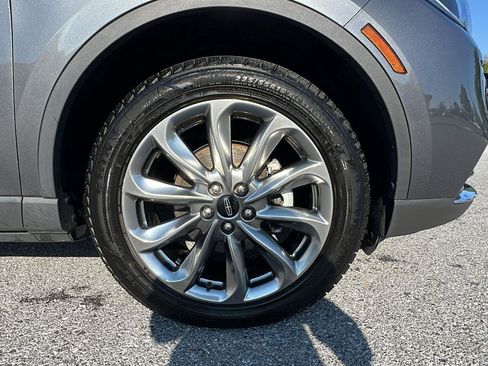 Used 2021 Lincoln Corsair AWD w/ Premium Package image 11
