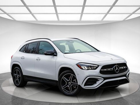 Certified 2025 Mercedes-Benz GLA 250 image 4