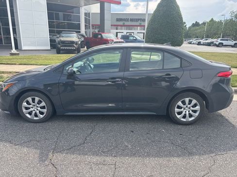 Used 2023 Toyota Corolla LE FWD image 6