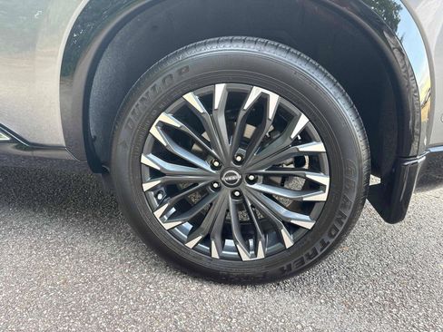 Used 2025 Nissan Rogue Platinum w/ Platinum Premium Package FWD image 32