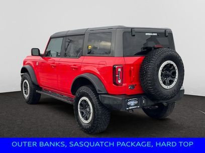 New 2024 Ford Bronco Outer Banks w/ Sasquatch Package