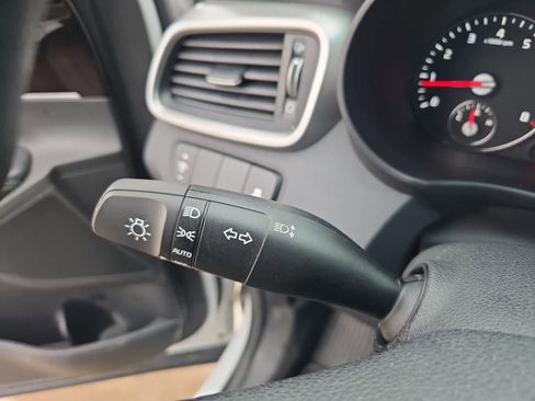Used 2016 Kia Sorento FWD image 24