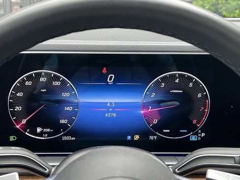 Used 2025 Mercedes-Benz GLE 350 4MATIC w/ Winter Package image 40