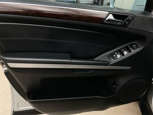 Used 2011 Mercedes-Benz ML 350 4MATIC image 25