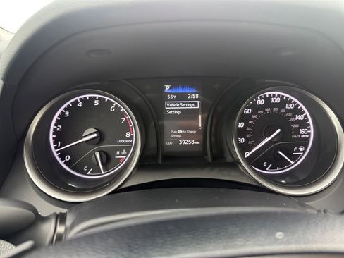 Used 2024 Toyota Camry SE image 14