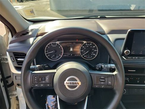 Used 2021 Nissan Rogue S image 15