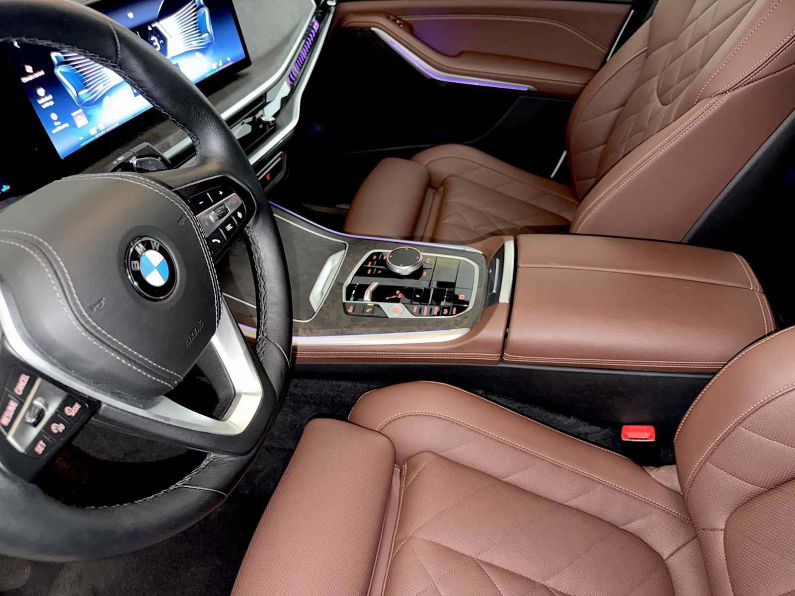 Used 2024 BMW X5 xDrive40i w/ Parking Assistance Package AWD/4WD image 19