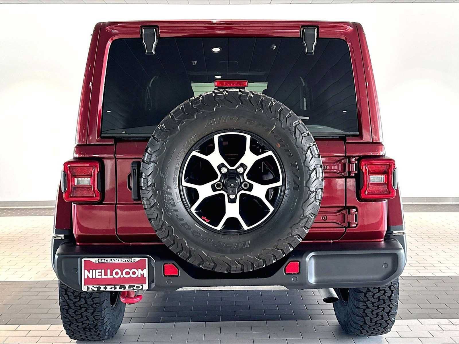 Used 2021 Jeep Wrangler Unlimited Rubicon AWD/4WD image 9