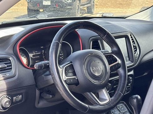 Used 2017 Jeep Compass Trailhawk image 33