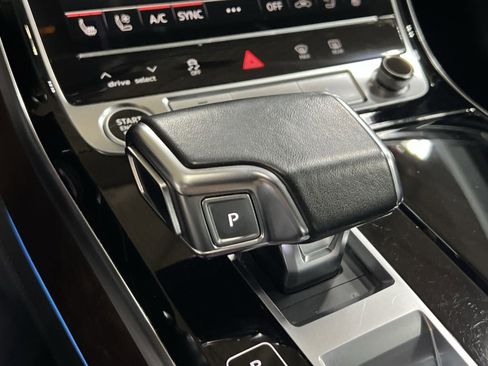 Used 2021 Audi A8 L 4.0T w/ Luxury Package image 22