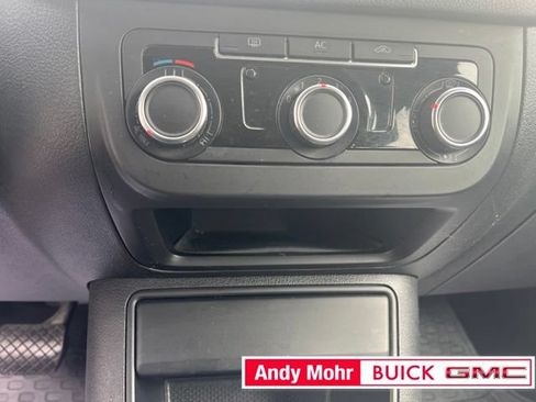 Used 2012 Volkswagen Tiguan S FWD image 25